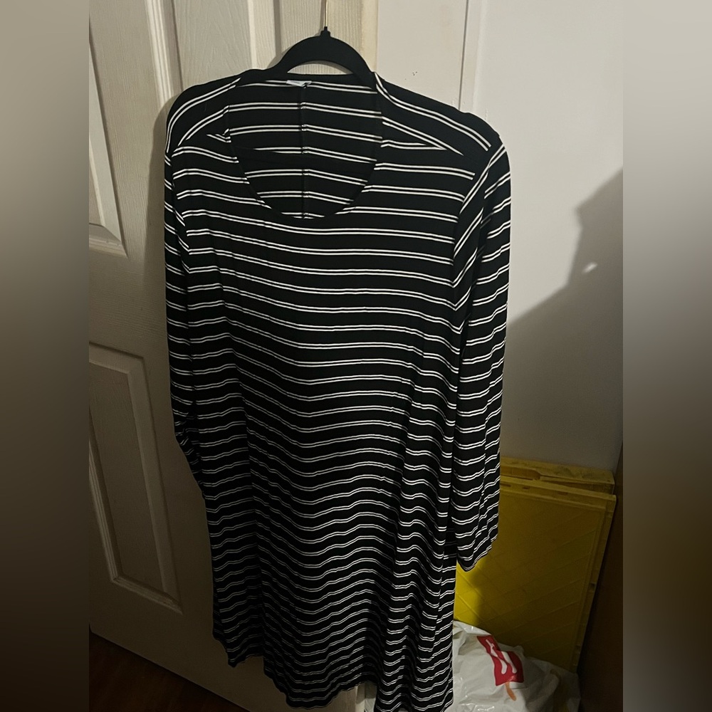 XXL Old Navy Black and White Striped Long Sleeve Dress - Picture 1 of 4